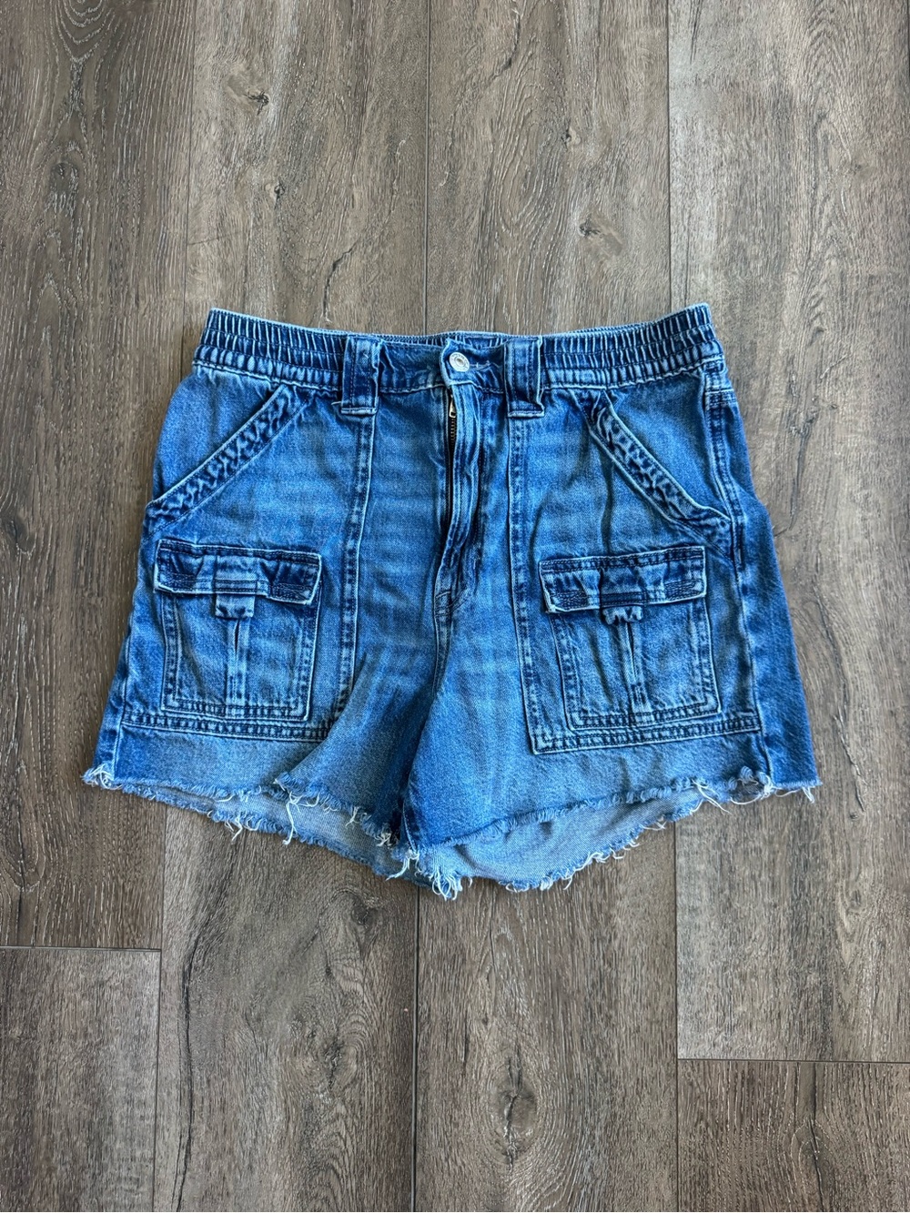 American Eagle 90’s Boyfriend Jean Shorts Women’s size 6